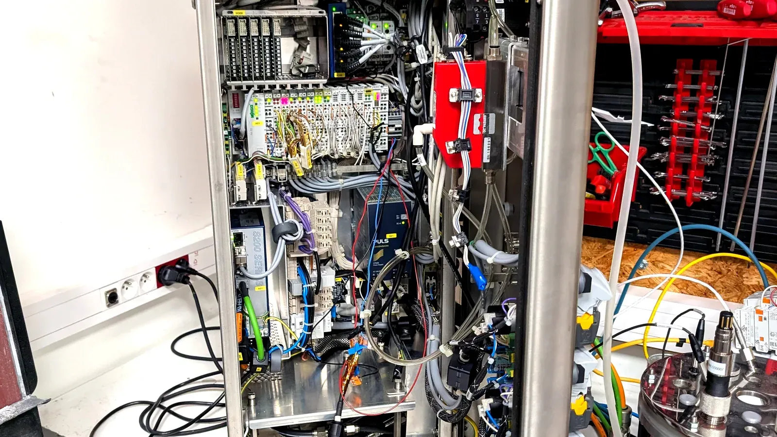 How to Retrofit a Legacy Bioreactor to OPC-UA and MQTT with QB Control